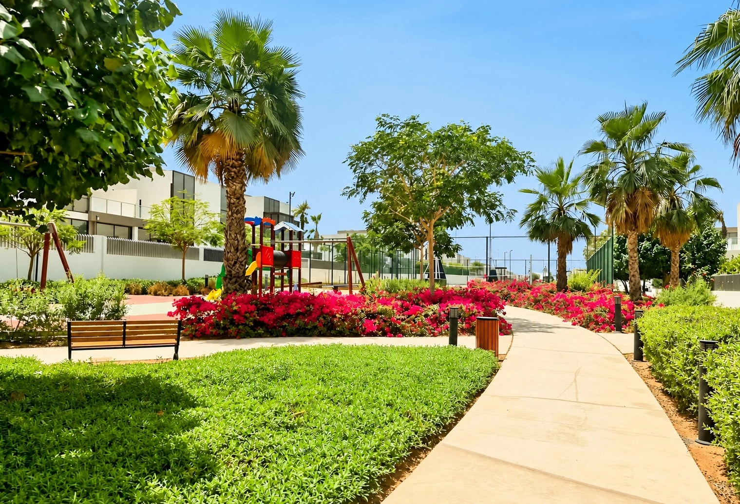 Spacious Corner Townhouse Garden Area, Dubai